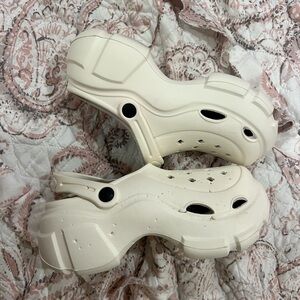 Best offer Women's Cream rubber  Clogs 8-9